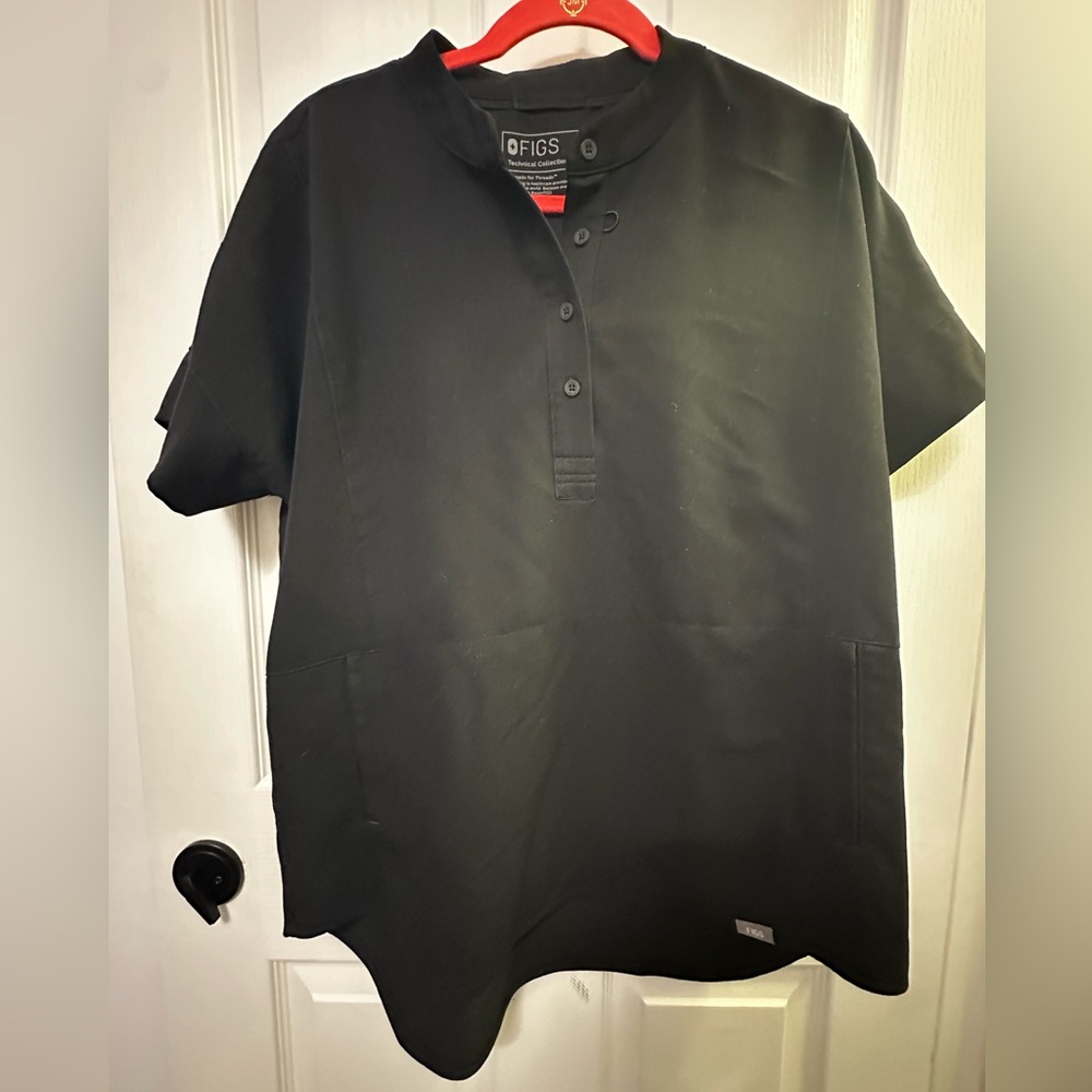 Figs Black Womens Mock Neck Scrub Top